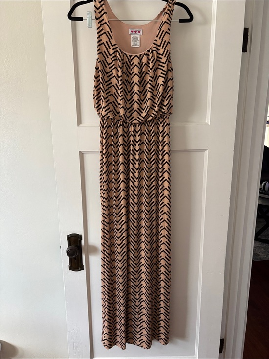 Three Hearts Dresses & Skirts - Three Hearts Beige Maxi Dress with Black Chevron Print
